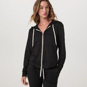 Vuori  halo performance Black Zip-Up Hoodie M